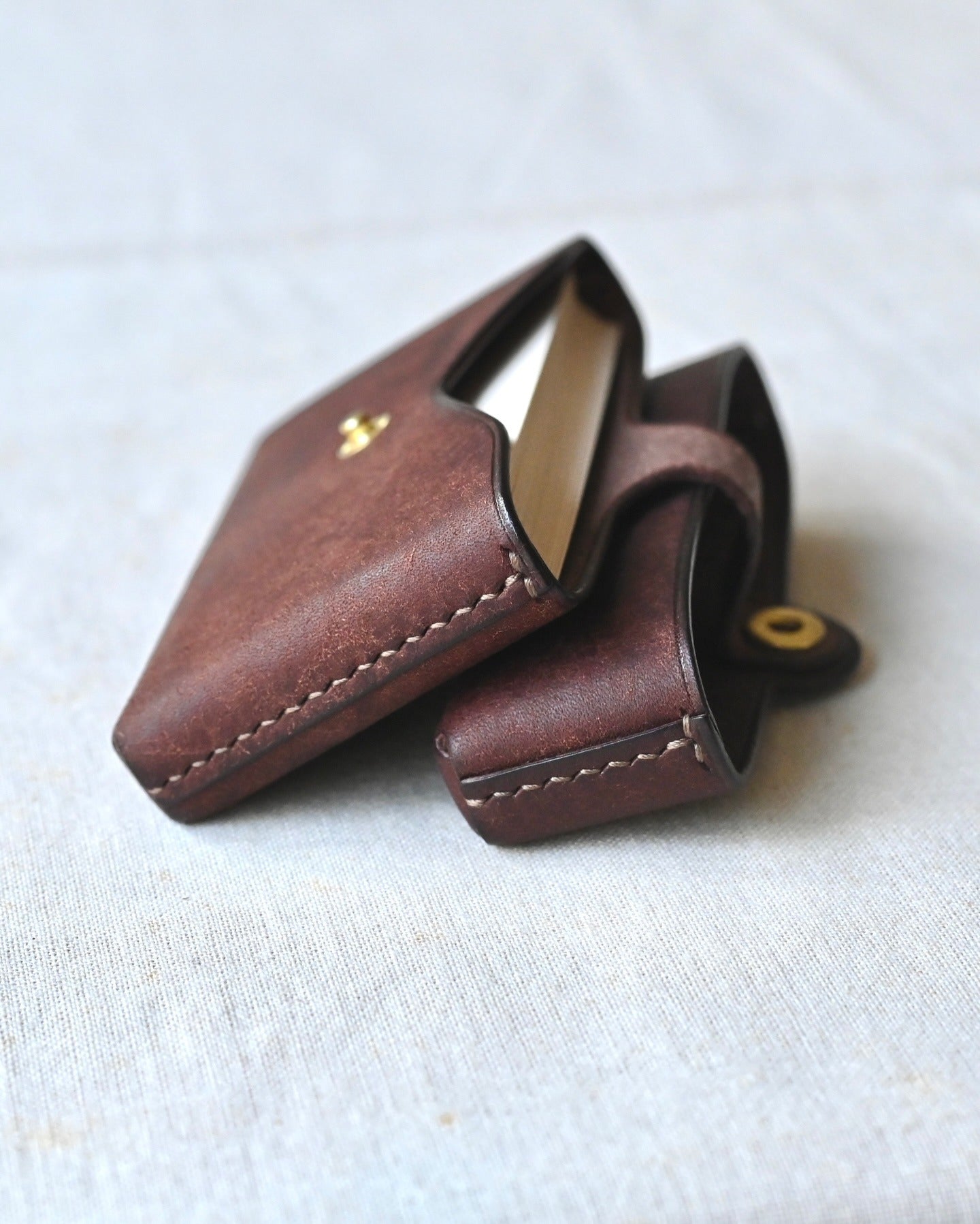 Aero Ultra-Slim Leather Business Card Holder